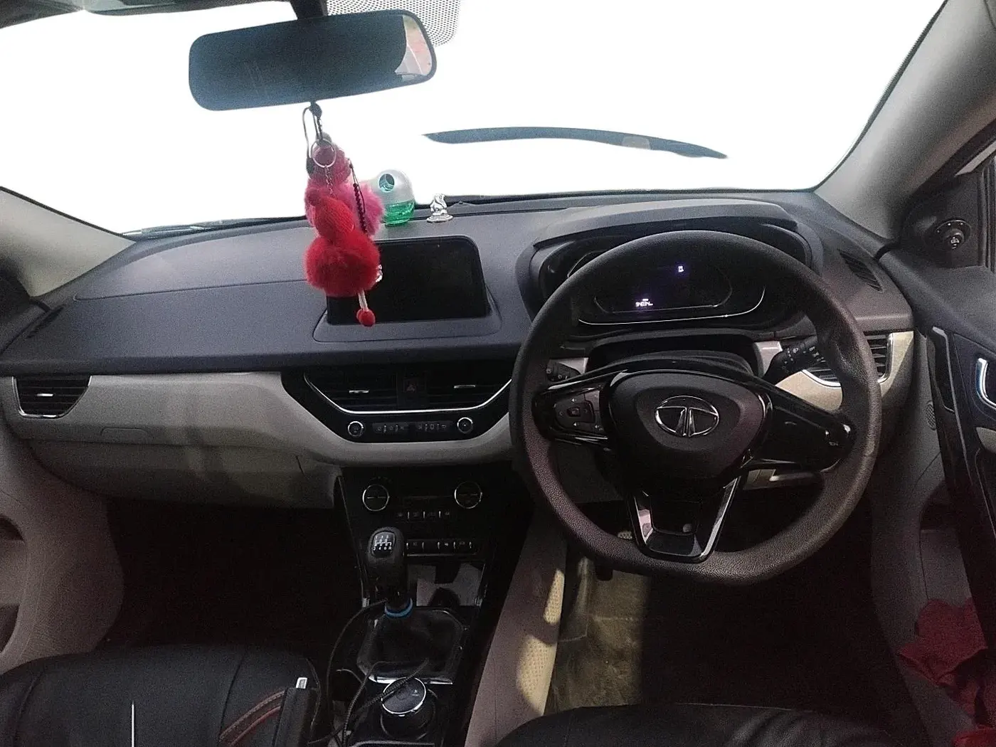 2020 Tata NEXON XZ PLUS PETROL, Petrol, Manual, 94,034 km, interior