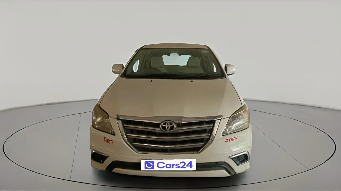 2015 Toyota Innova 2.5 G 8 STR, Diesel, Manual, 1,76,285 km, exterior