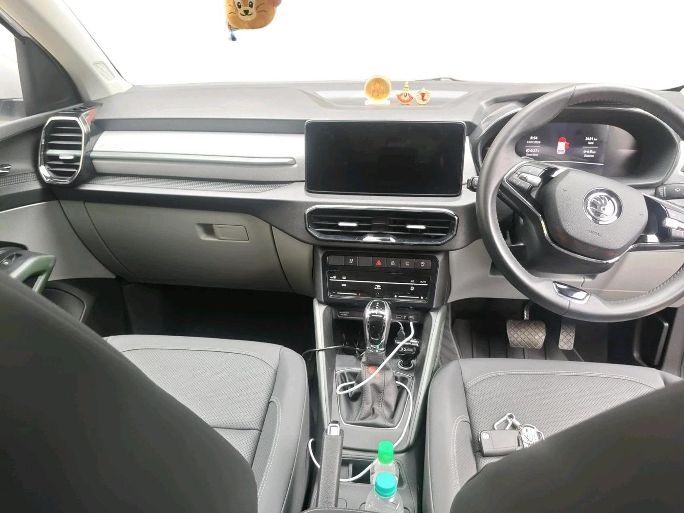 2026 Skoda Kylaq Prestige AT, Petrol, Automatic, 2,421 km, interior