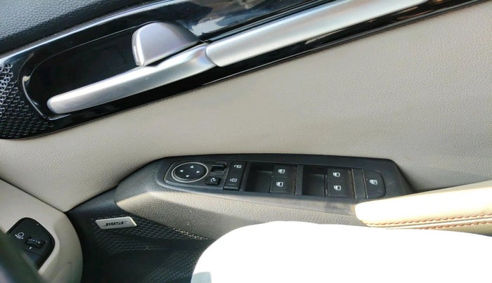 2020 KIA SELTOS GTX PLUS AT 1.5 DIESEL, Diesel, Automatic, 39,000 km, interior