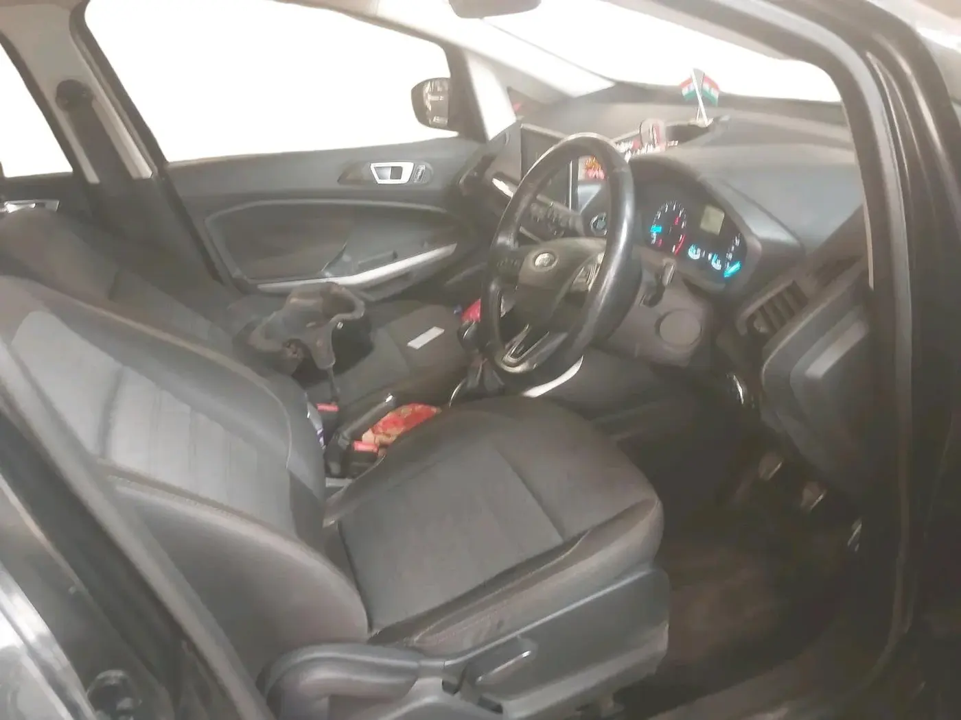 2018 Ford Ecosport TITANIUM 1.5L PETROL, Petrol, Manual, 1,12,084 km, interior