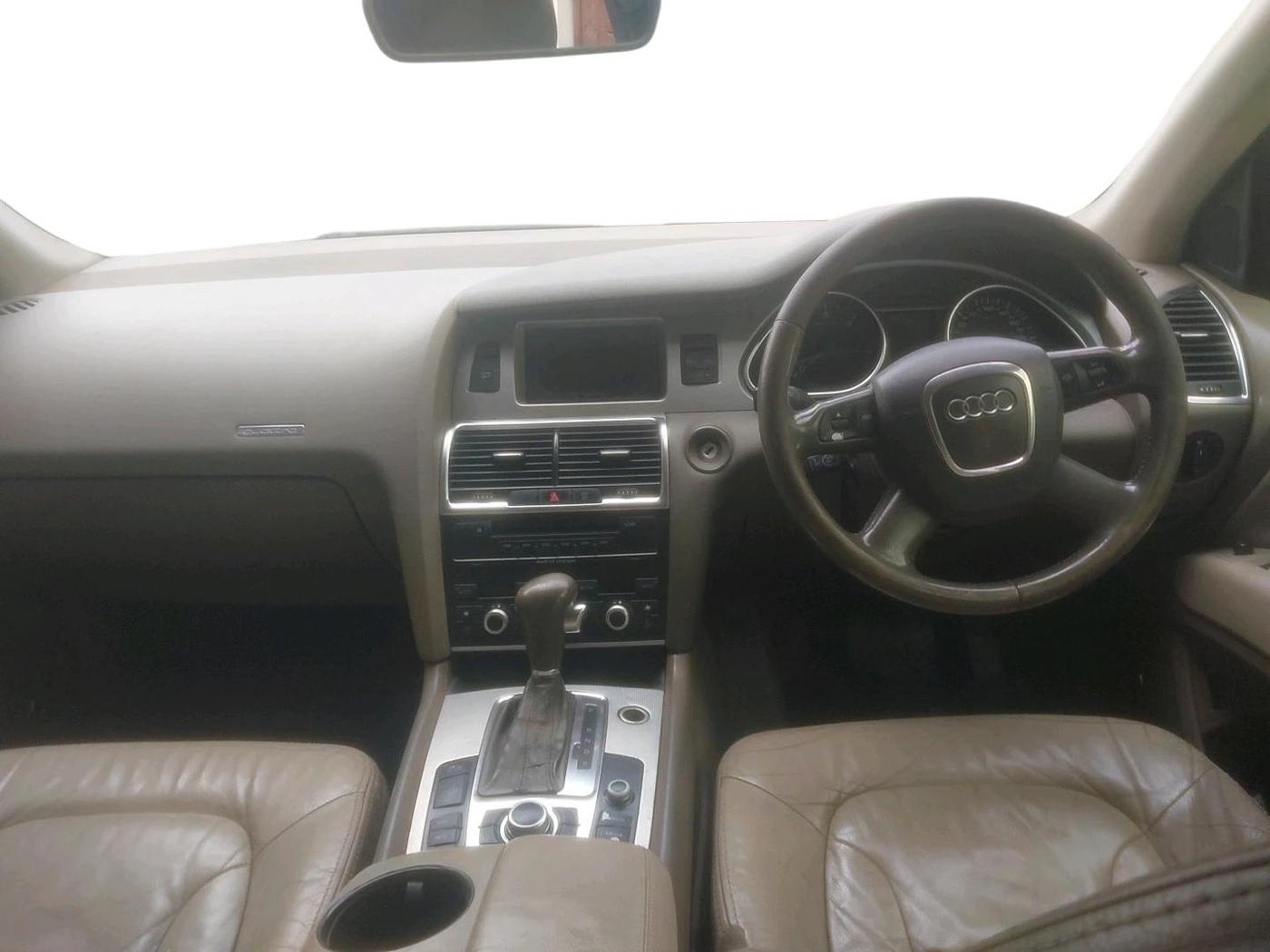 2008 Audi Q7 3.0 TDI quattro, Diesel, Automatic, 1,81,721 km, interior