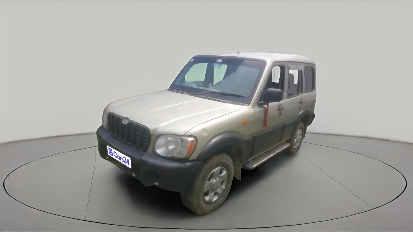 2004 Mahindra Scorpio 2.6 TURBO 9 STR, Diesel, Manual, 1,82,770 km, exterior