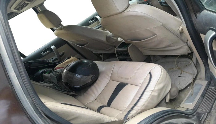 2012 Tata Safari Storme 2.2 EX 4X2, Diesel, Manual, 1,66,619 km, interior