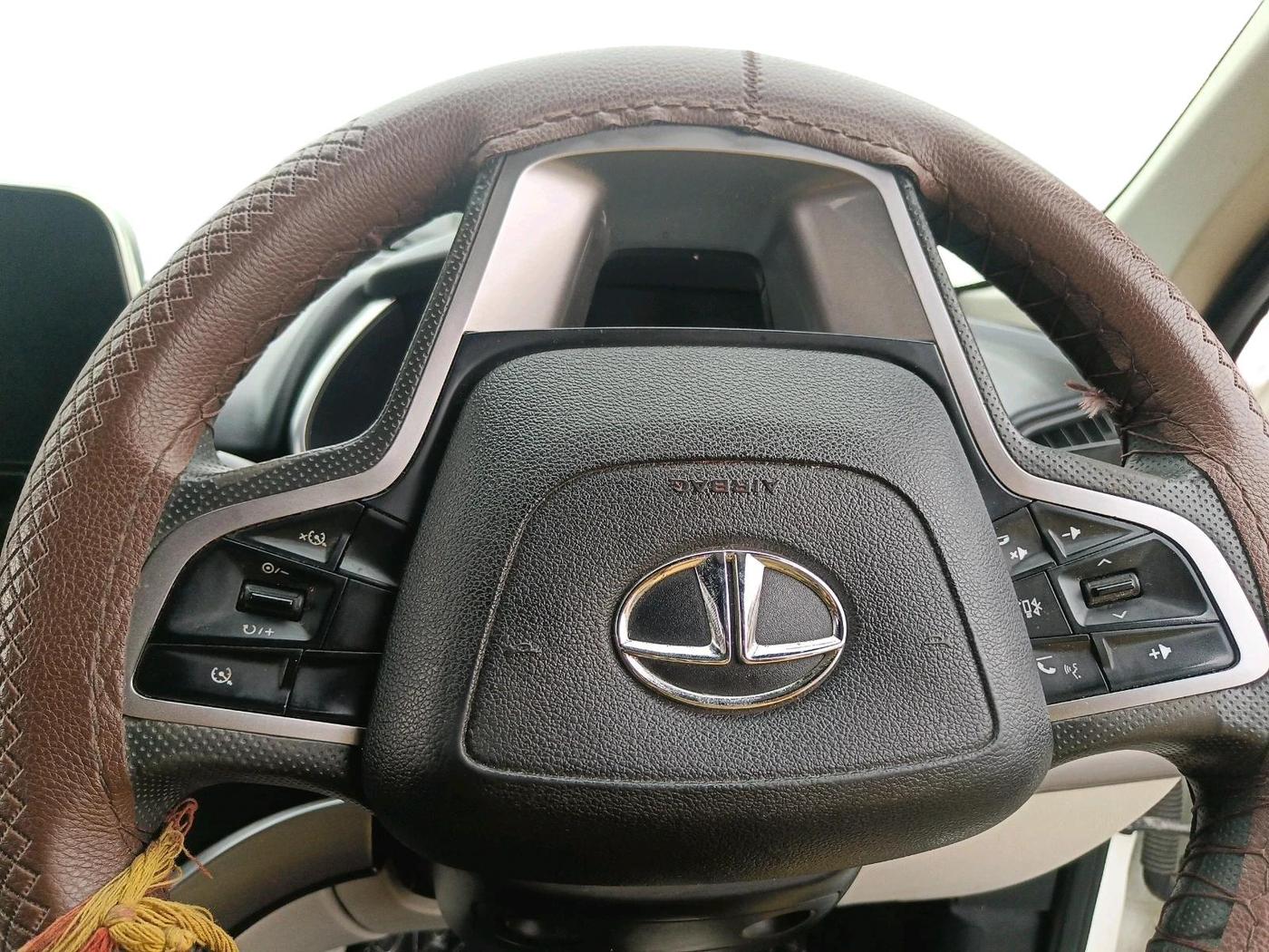 2021 Tata Safari XT PLUS, Diesel, Manual, 59,303 km, interior