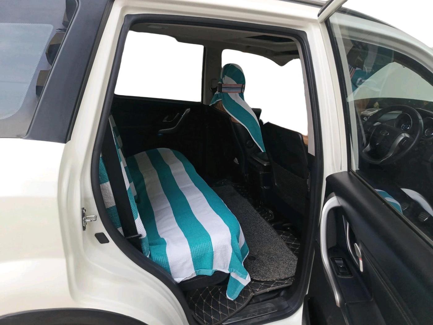 2021 Mahindra XUV500 W11, Diesel, Manual, 76,080 km, interior