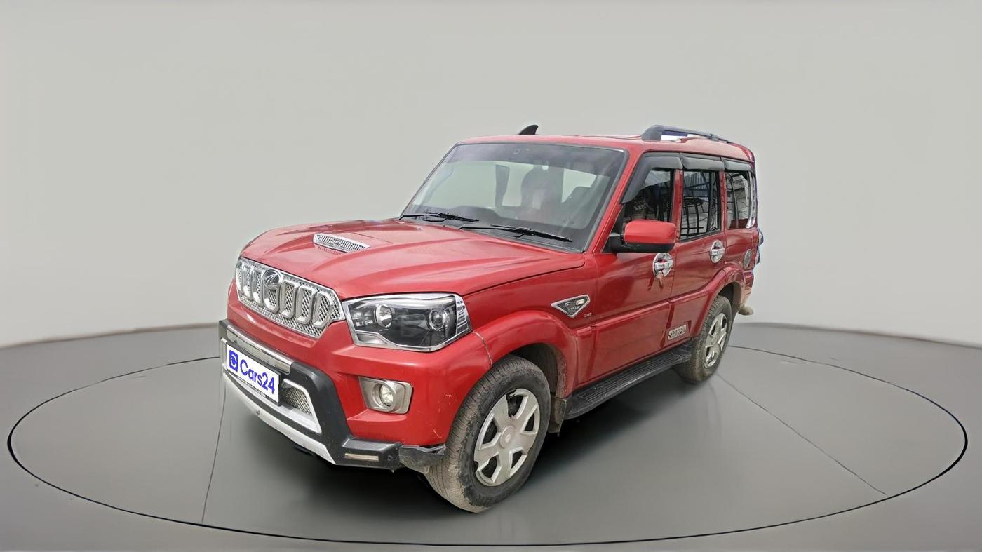 2017 Mahindra Scorpio S7, Diesel, Manual, 65,607 km, exterior