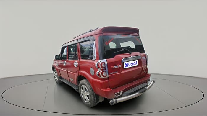2017 Mahindra Scorpio S7, Diesel, Manual, 65,607 km, exterior