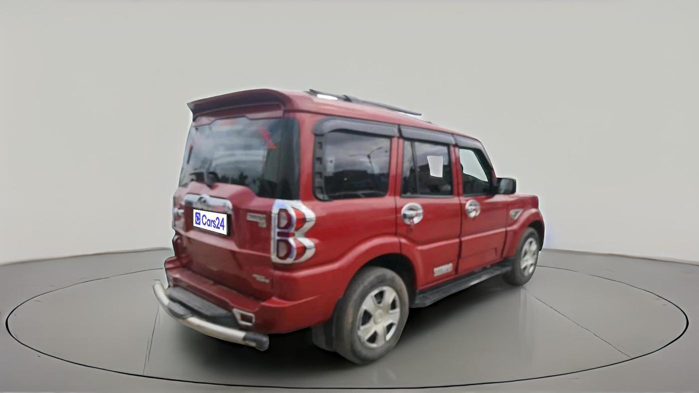 2017 Mahindra Scorpio S7, Diesel, Manual, 65,607 km, exterior