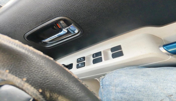 2017 Maruti IGNIS ZETA 1.2, Petrol, Manual, 74,379 km, interior