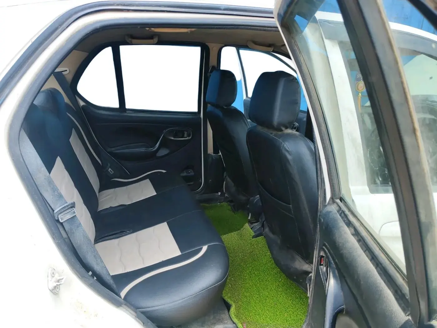 2015 Tata Indigo ECS LX TDI, Diesel, Manual, 69,389 km, interior