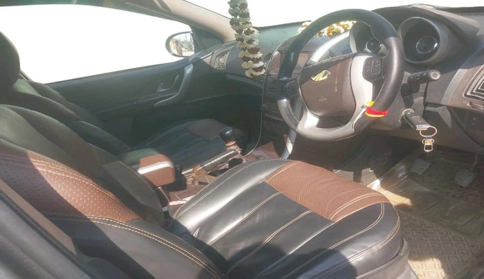 2014 Mahindra XUV500 W8, Diesel, Manual, 85,115 km, interior