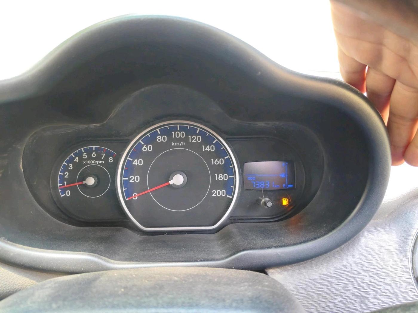 2011 Hyundai i10 MAGNA 1.2, Petrol, Manual, 73,831 km, interior