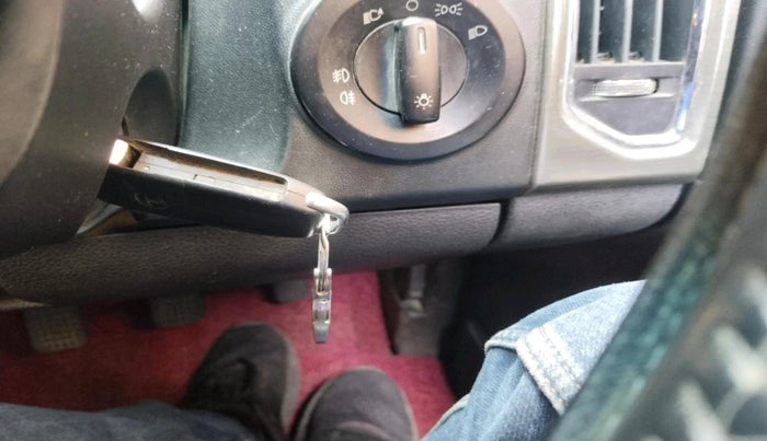 2019 Tata Hexa XT 4X2 7 STR, Diesel, Manual, 1,01,681 km, interior