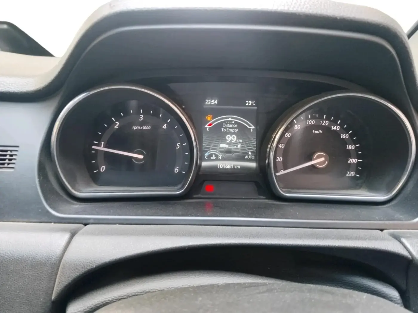 2019 Tata Hexa XT 4X2 7 STR, Diesel, Manual, 1,01,800 km, interior