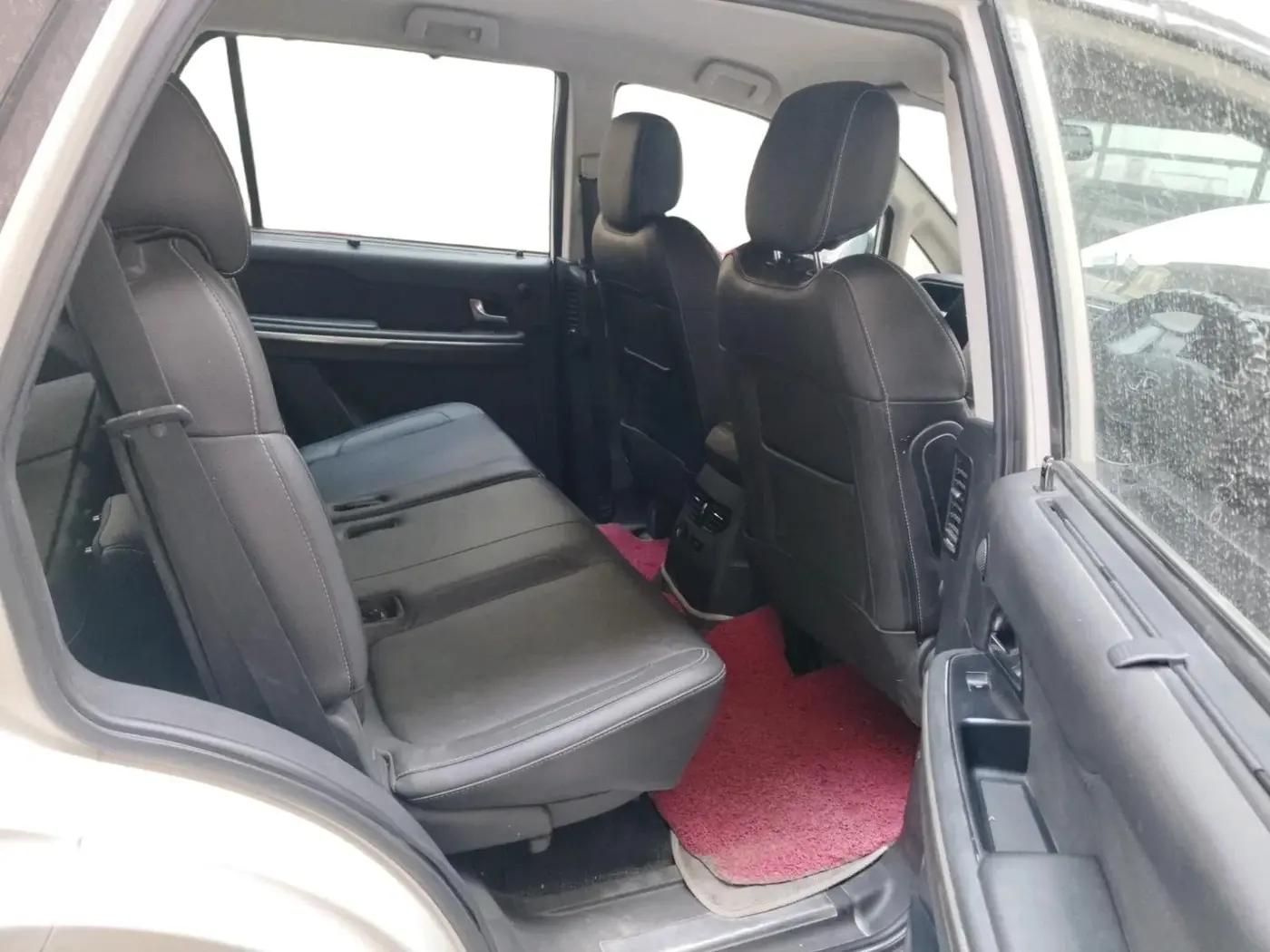 2019 Tata Hexa XT 4X2 7 STR, Diesel, Manual, 1,01,800 km, interior
