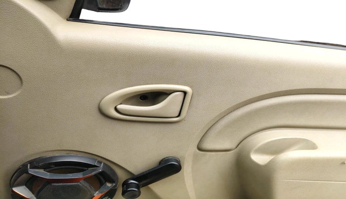 2011 Mahindra Verito D2 BS-III, Diesel, Manual, 1,37,427 km, interior