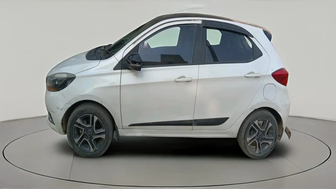 2019 Tata Tiago XZ PLUS PETROL, CNG, Manual, 73,000 km, exterior