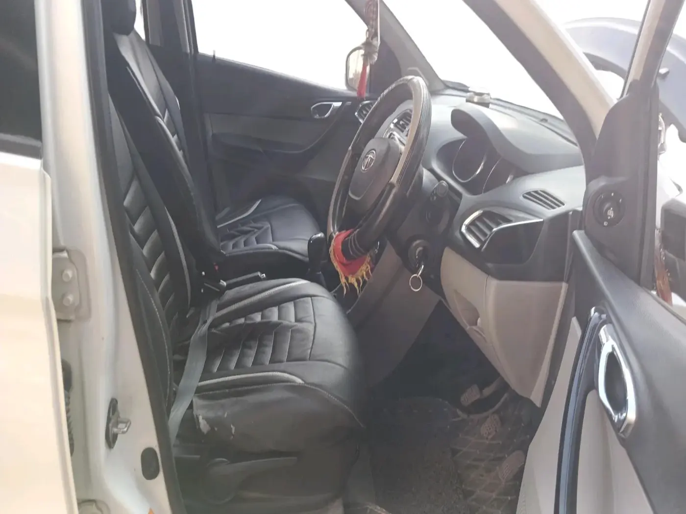 2019 Tata Tiago XZ PLUS PETROL, CNG, Manual, 73,000 km, interior