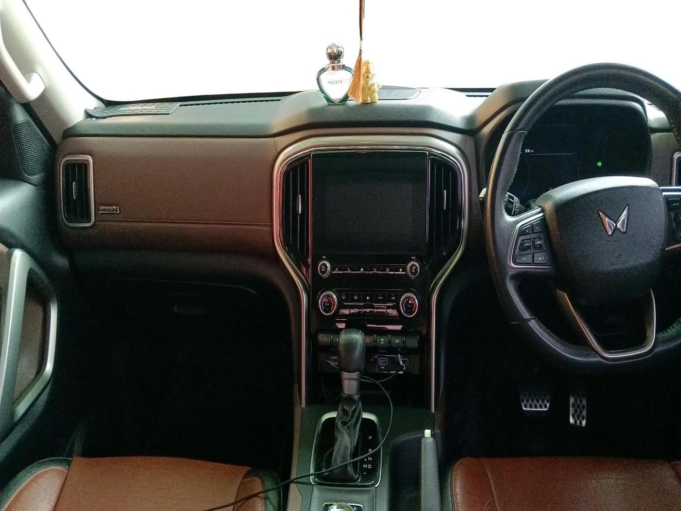 2023 Mahindra SCORPIO-N Z8 L DIESEL AT 4WD 7 STR, Diesel, Automatic, 93,271 km, interior