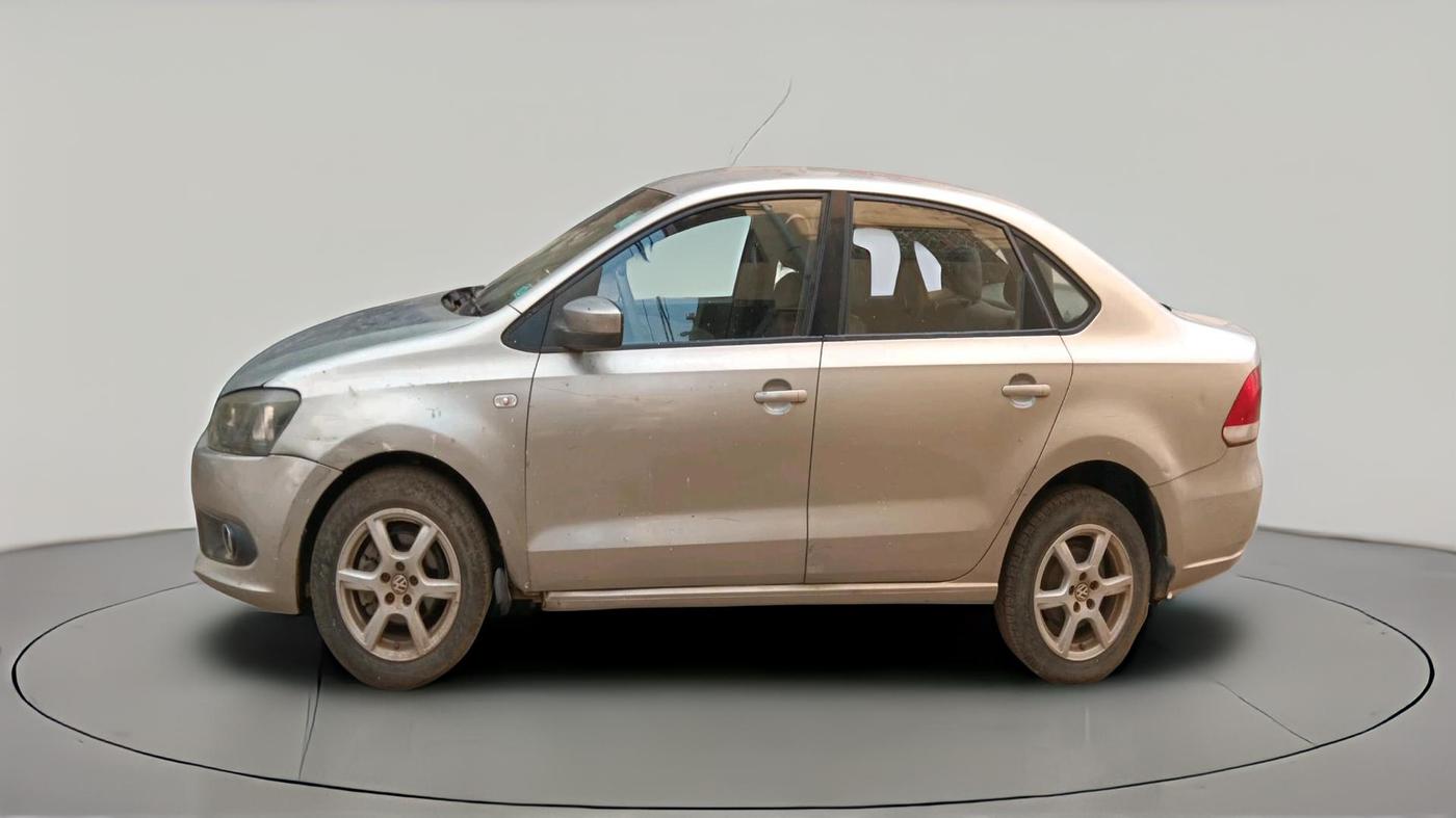 2014 Volkswagen Vento HIGHLINE 1.6 MPI, Petrol, Manual, 83,196 km, exterior