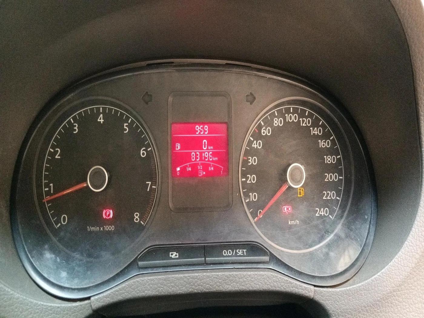 2014 Volkswagen Vento HIGHLINE 1.6 MPI, Petrol, Manual, 83,196 km, interior