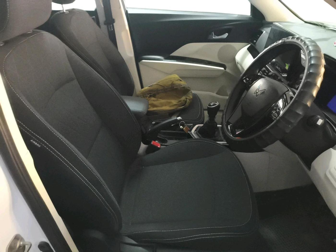 2024 Mahindra XUV 3XO AX5 1.2 L TCMPFi, Petrol, Manual, 6,257 km, interior