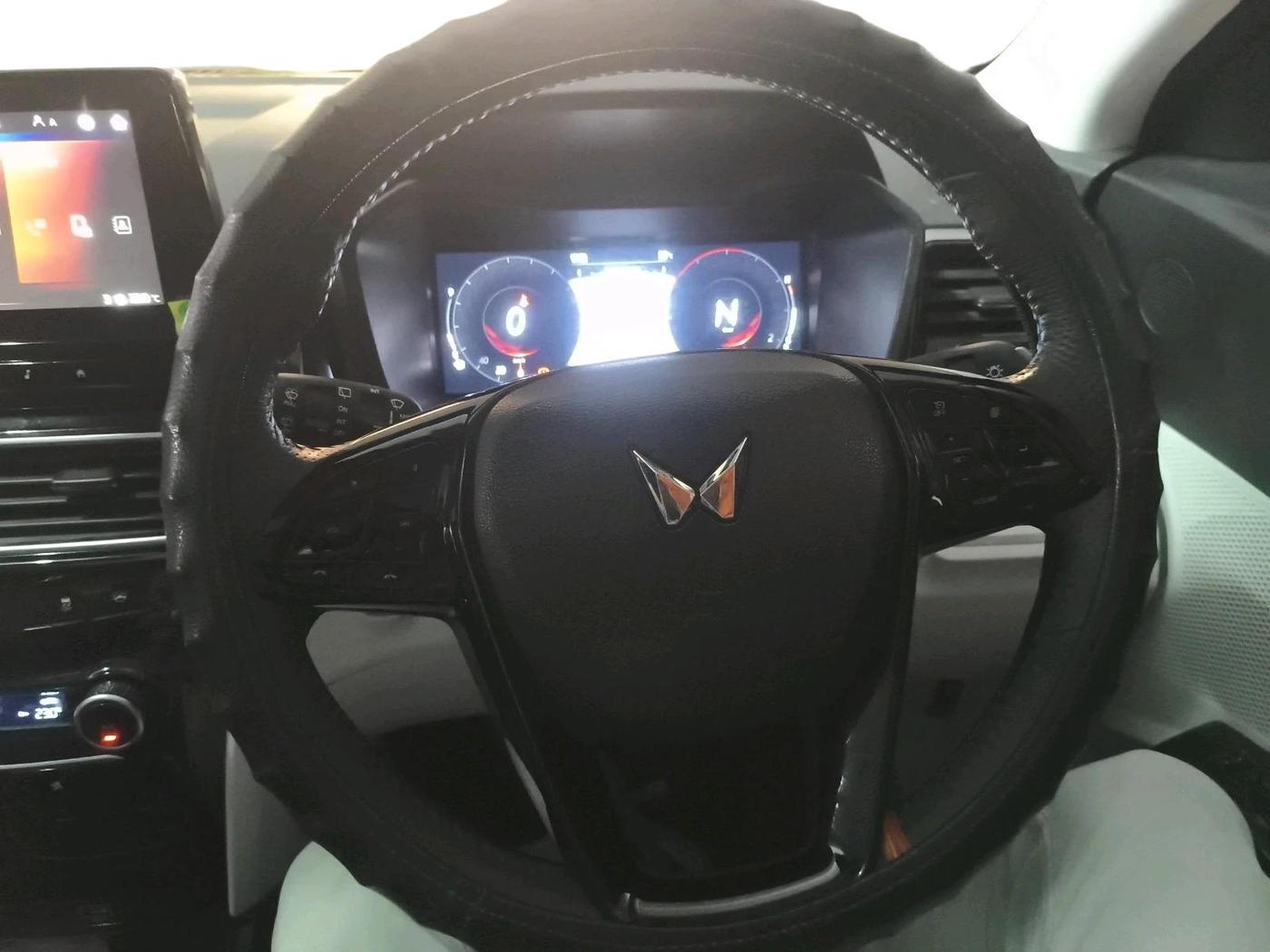 2024 Mahindra XUV 3XO AX5 1.2 L TCMPFi, Petrol, Manual, 6,257 km, interior