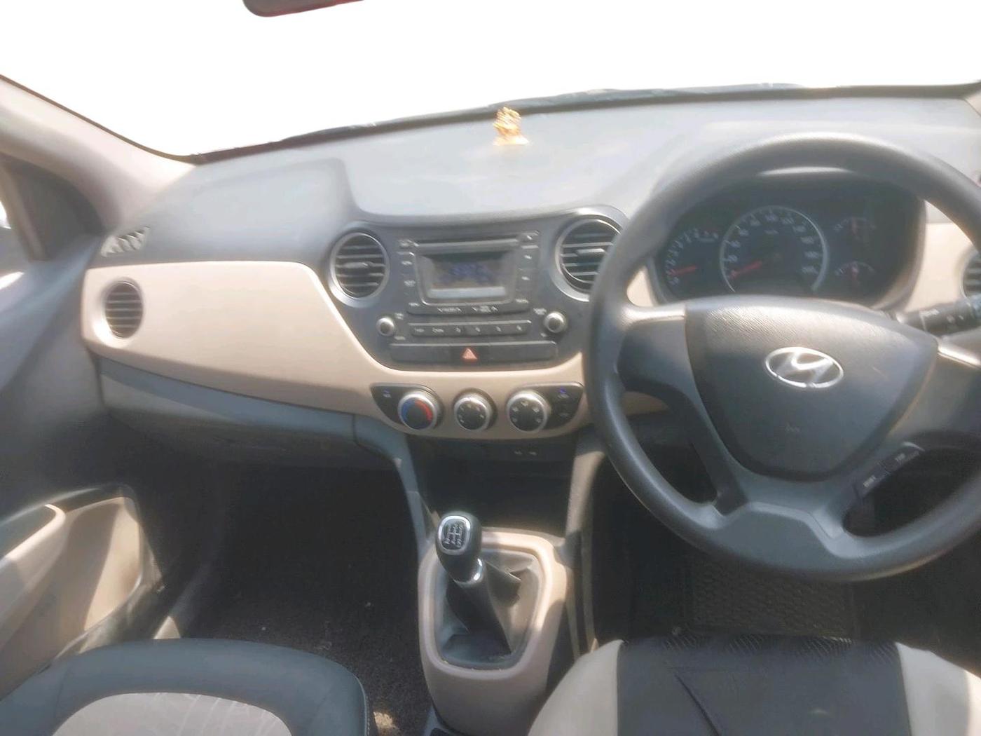 2014 Hyundai Grand i10 SPORTZ 1.2 KAPPA VTVT, Petrol, Manual, 40,328 km, interior