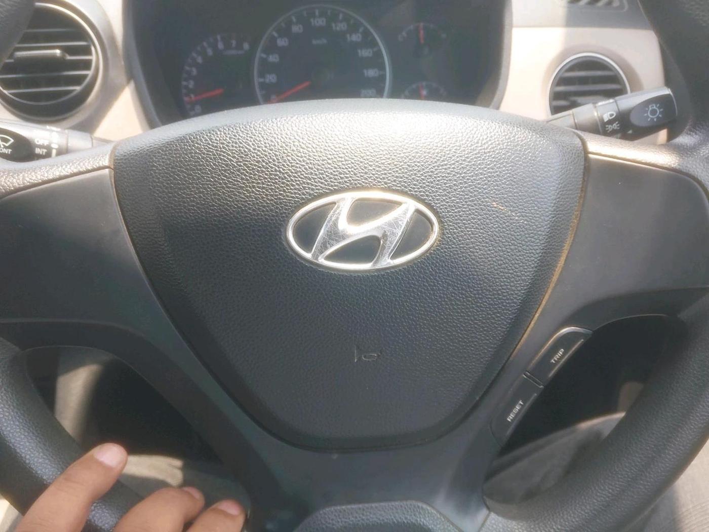 2014 Hyundai Grand i10 SPORTZ 1.2 KAPPA VTVT, Petrol, Manual, 40,328 km, interior