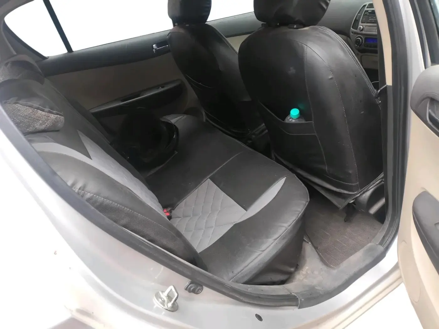 2012 Hyundai i20 SPORTZ 1.2, Petrol, Manual, 95,990 km, interior