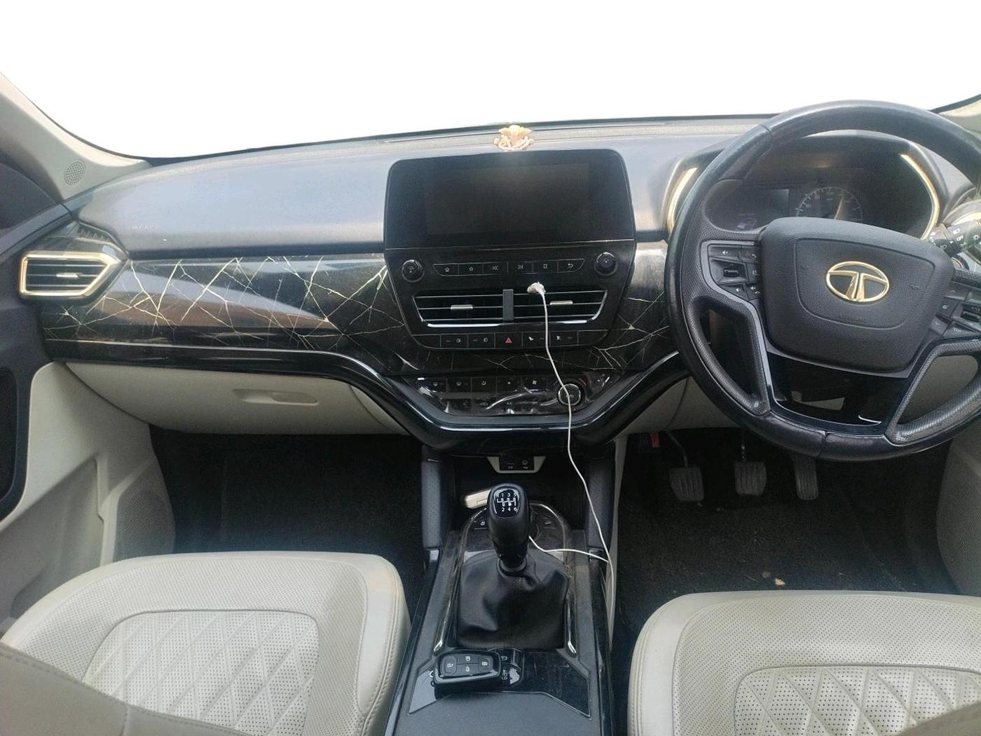 2021 Tata Safari XZ PLUS, Diesel, Manual, 34,311 km, interior