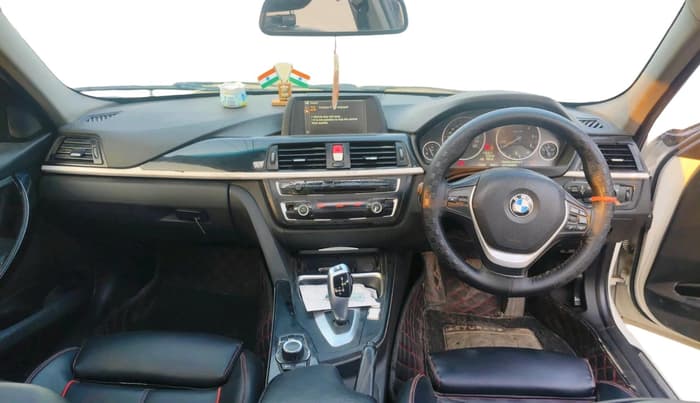 2013 BMW 3 Series 320d, Diesel, Automatic, 1,55,001 km, interior