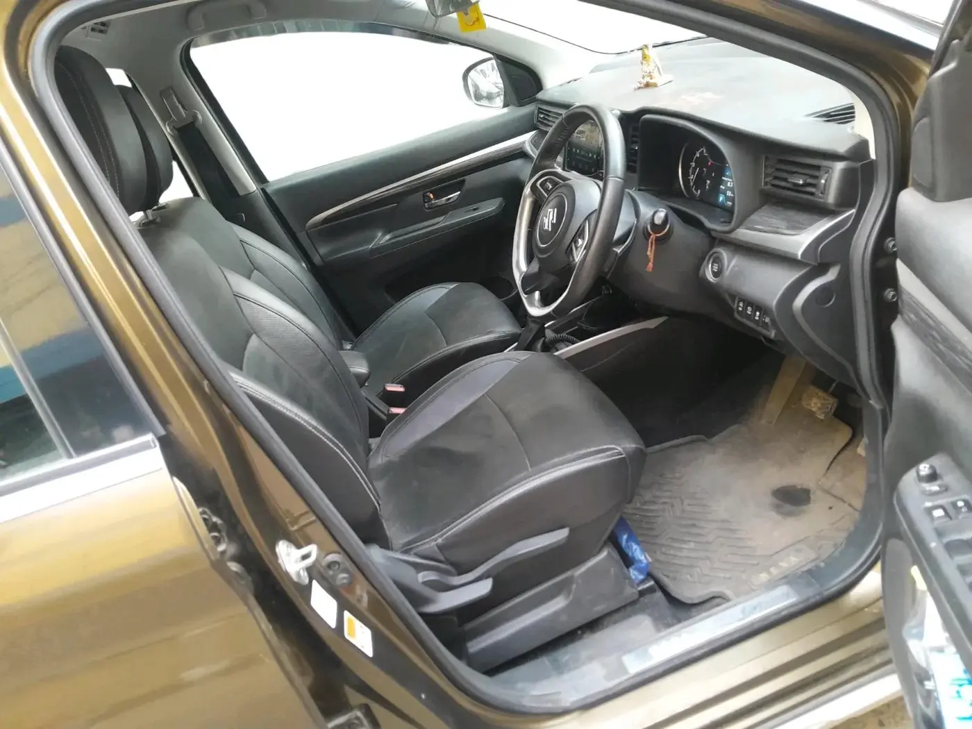 2023 Maruti XL6 ALPHA PLUS AT, Petrol, Automatic, 18,384 km, interior