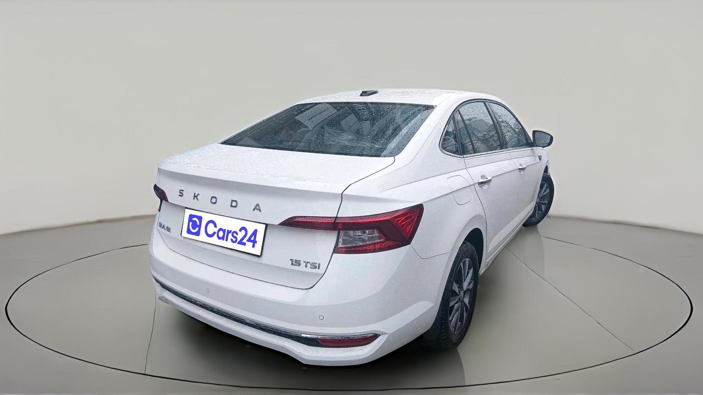 2025 Skoda SLAVIA Prestige 1.5L TSI AT, Petrol, Automatic, 4,682 km, exterior