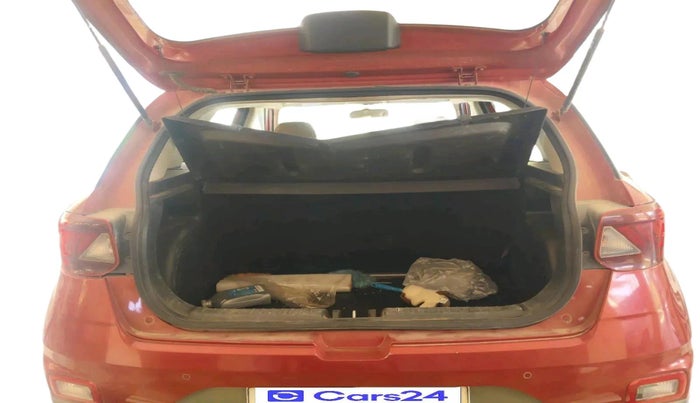 2021 Hyundai VENUE SX 1.0 TURBO, Petrol, Manual, 81,156 km, exterior