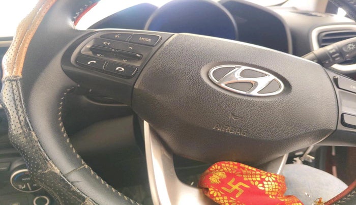 2021 Hyundai VENUE SX 1.0 TURBO, Petrol, Manual, 81,156 km, interior