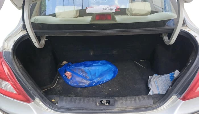 2016 Maruti Swift Dzire VXI, Petrol, Manual, 1,04,995 km, exterior