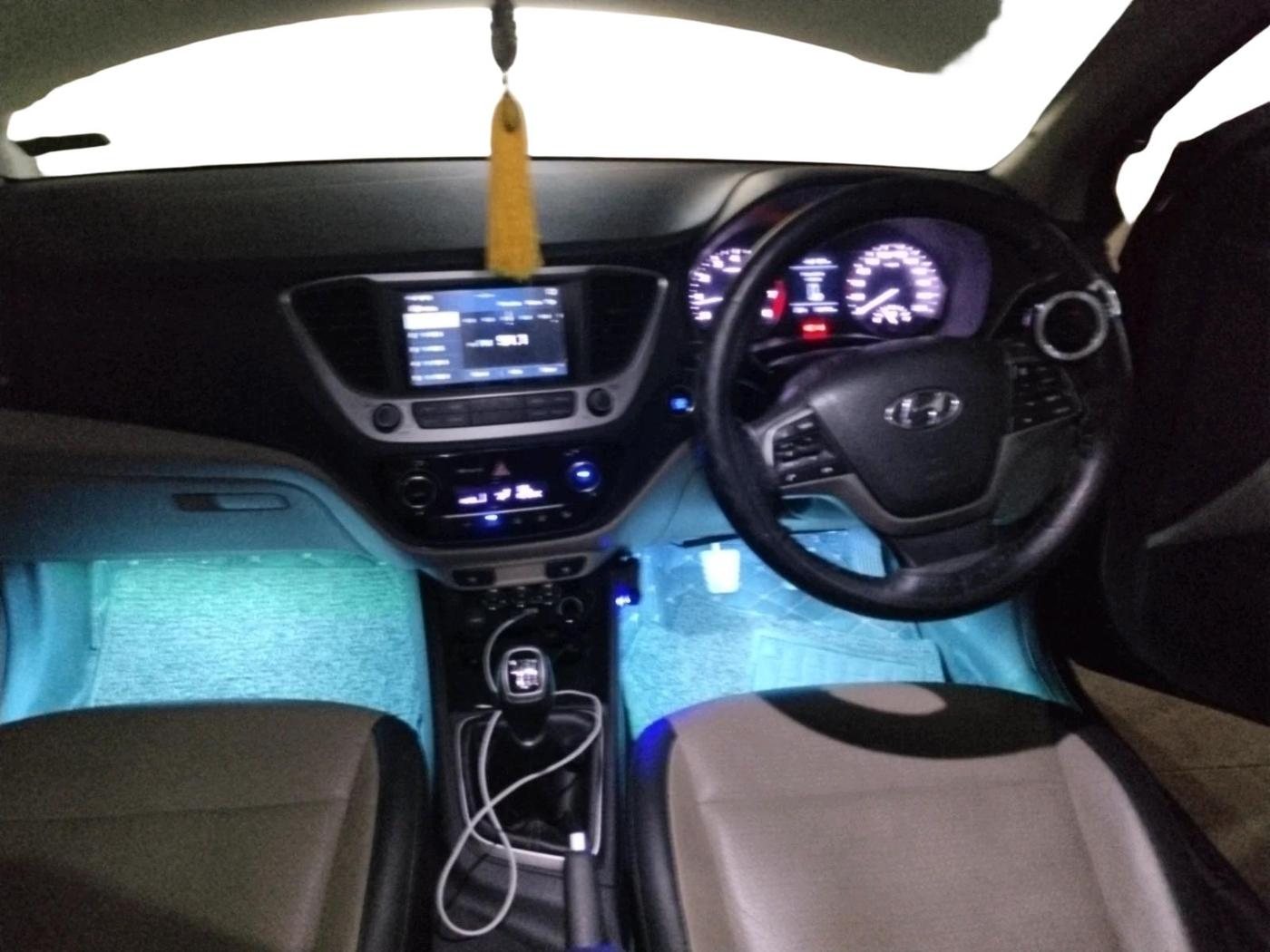 2018 Hyundai Verna 1.6 VTVT SX O, Petrol, Manual, 36,415 km, interior