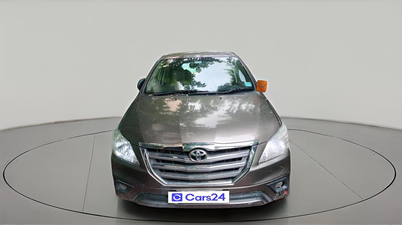 2015 Toyota Innova 2.5 VX 8 STR, Diesel, Manual, 1,34,319 km, exterior