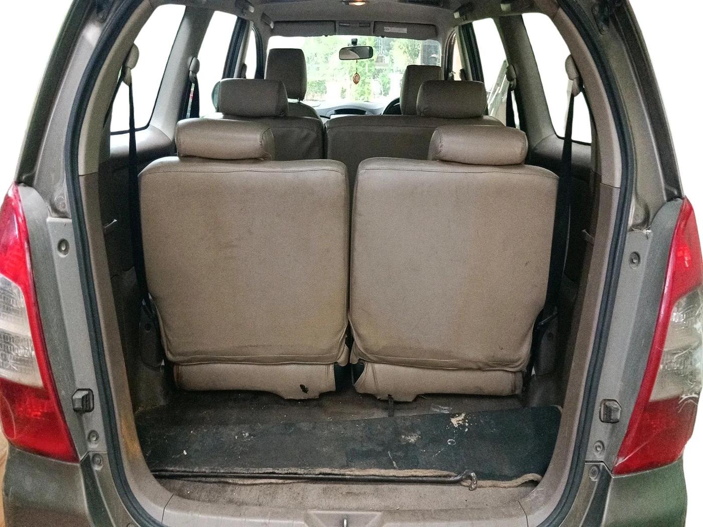 2015 Toyota Innova 2.5 VX 8 STR, Diesel, Manual, 1,34,319 km, exterior
