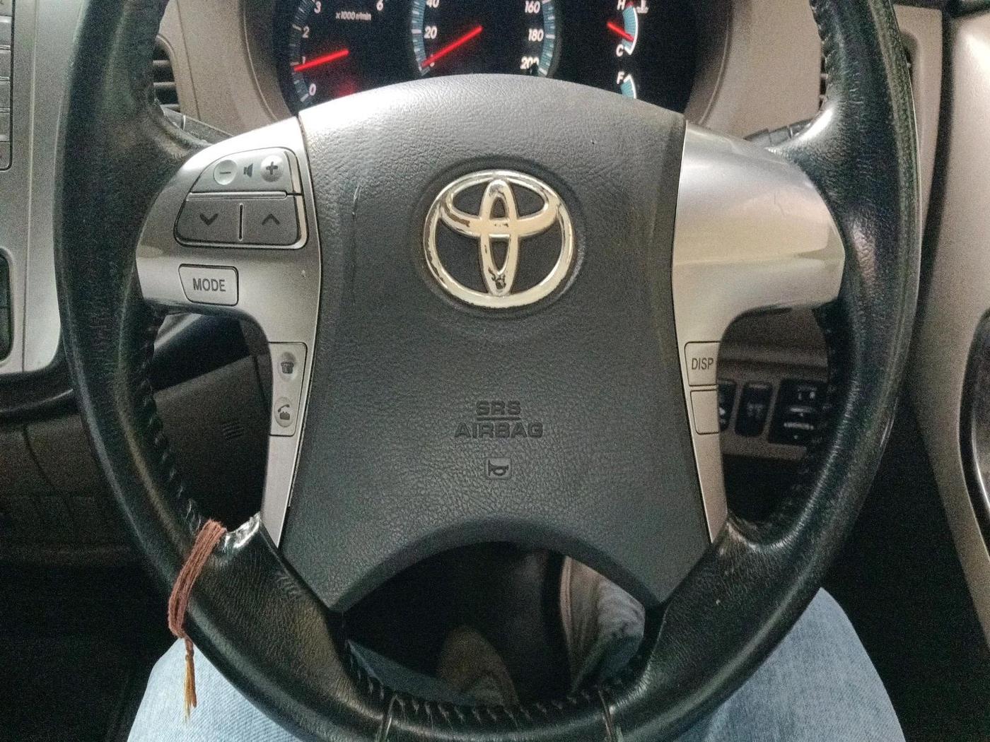 2015 Toyota Innova 2.5 VX 8 STR, Diesel, Manual, 1,34,319 km, interior