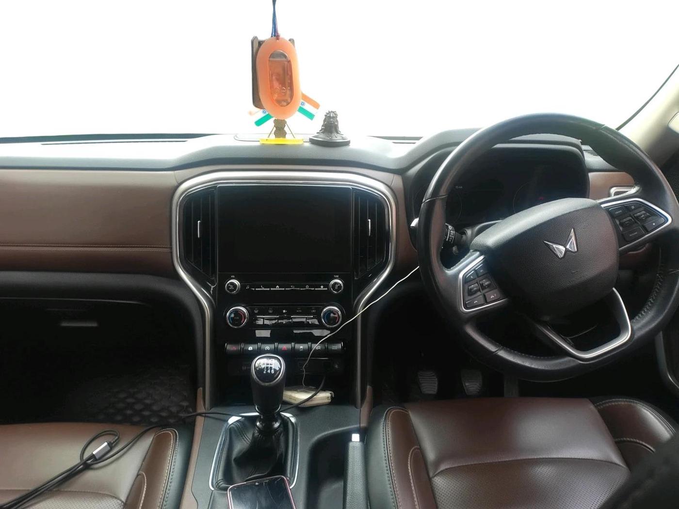 2023 Mahindra SCORPIO-N Z8 L DIESEL MT 2WD 7 STR, Diesel, Manual, 61,722 km, interior