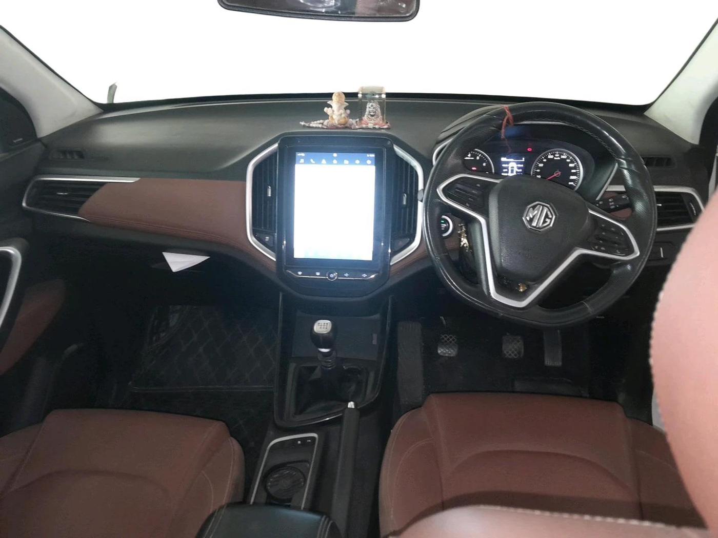 2021 MG HECTOR PLUS SELECT 2.0 DIESEL TURBO MT 7-STR, Diesel, Manual, 1,15,044 km, interior