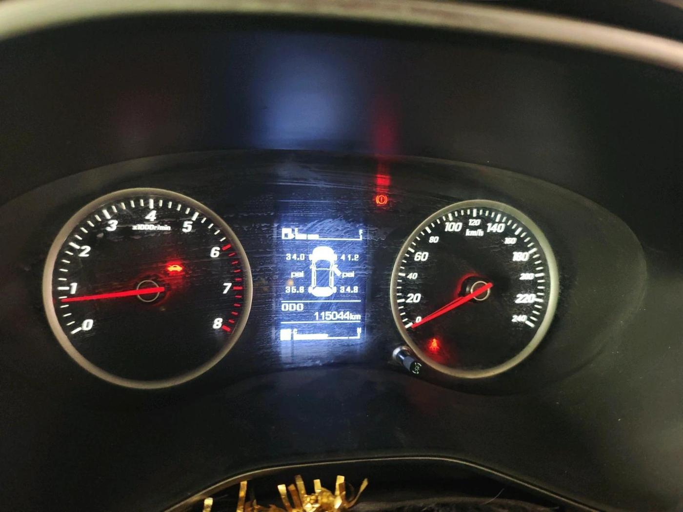 2021 MG HECTOR PLUS SELECT 2.0 DIESEL TURBO MT 7-STR, Diesel, Manual, 1,15,044 km, interior
