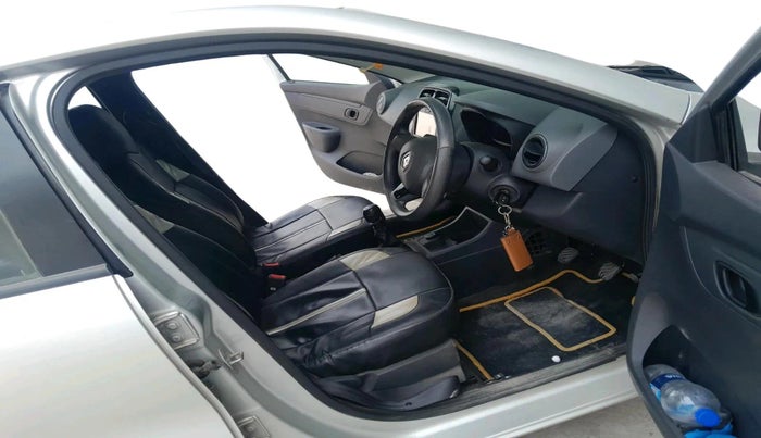 2016 Renault Kwid RXT 0.8, Petrol, Manual, 50,358 km, interior