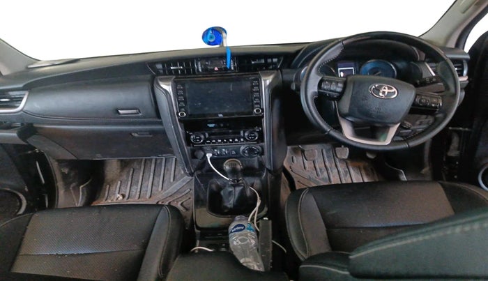 2025 Toyota Fortuner 4X4 MT 2.8 DIESEL, Diesel, Manual, 45,087 km, interior