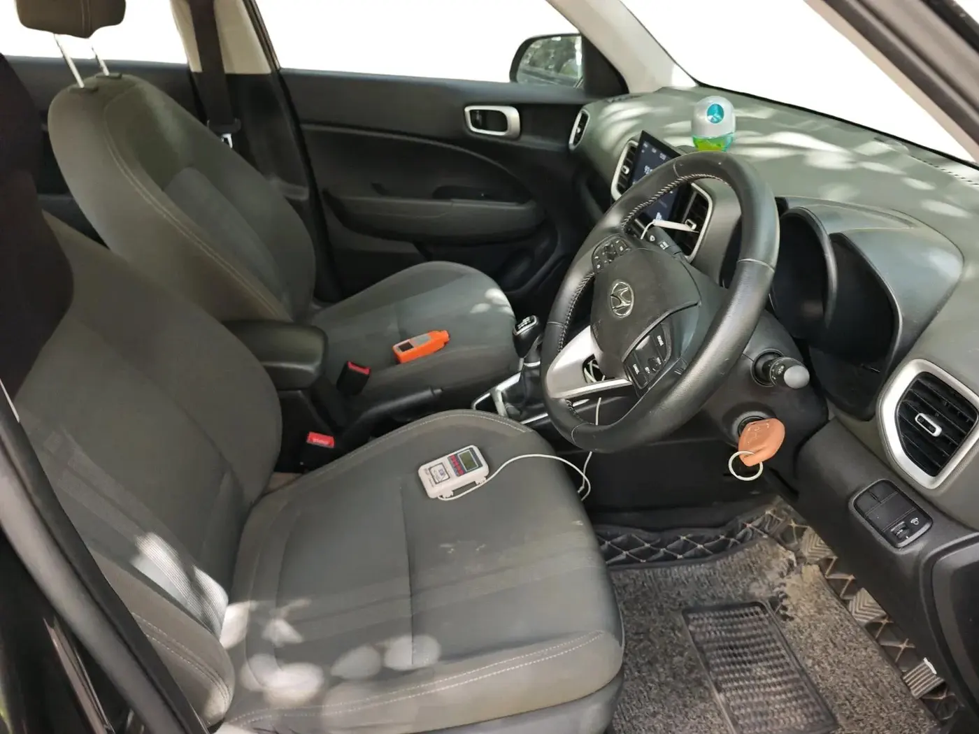 2019 Hyundai VENUE SX 1.0 TURBO, Petrol, Manual, 62,841 km, interior