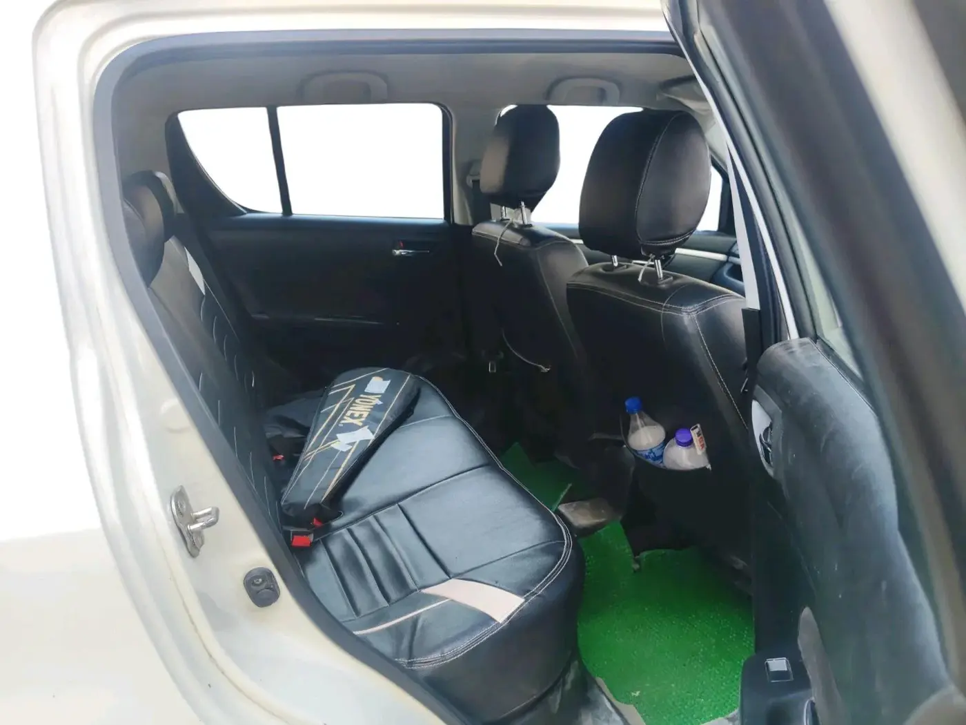 2015 Maruti Swift VXI, Petrol, Manual, 32,000 km, interior
