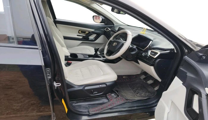2021 Tata Safari XZ PLUS, Diesel, Manual, 82,277 km, interior
